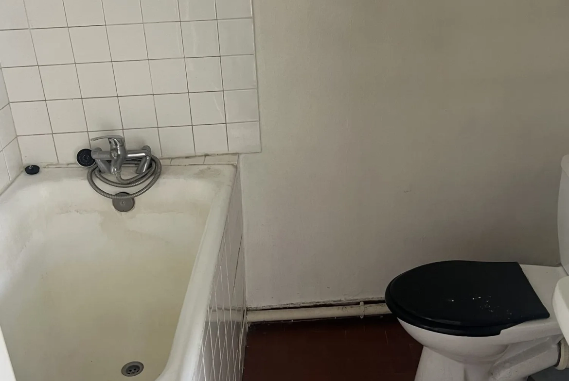 Appartement T1 à Saint-Étienne Centre-ville, à rénover 