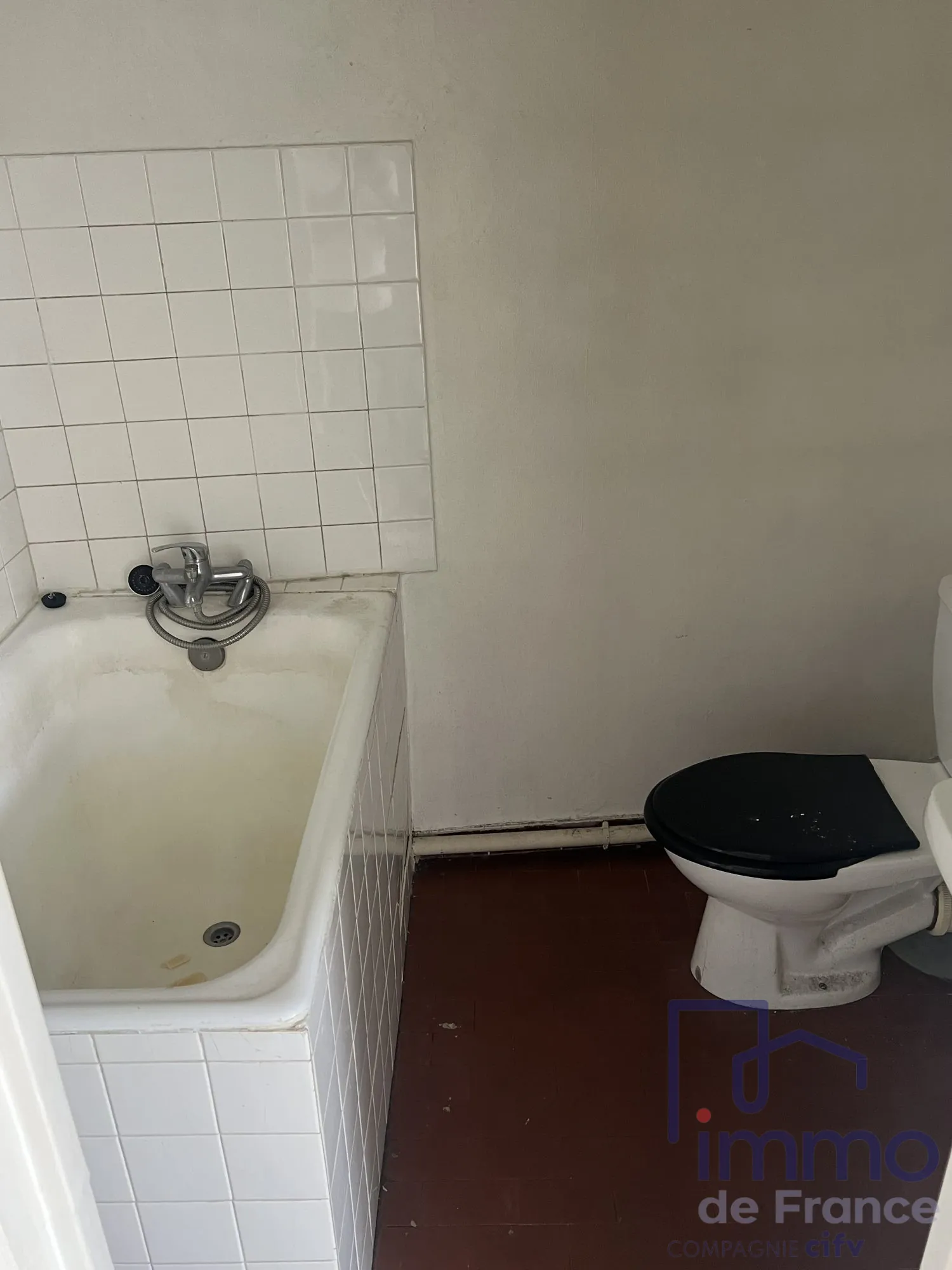 Appartement T1 à Saint-Étienne Centre-ville, à rénover 