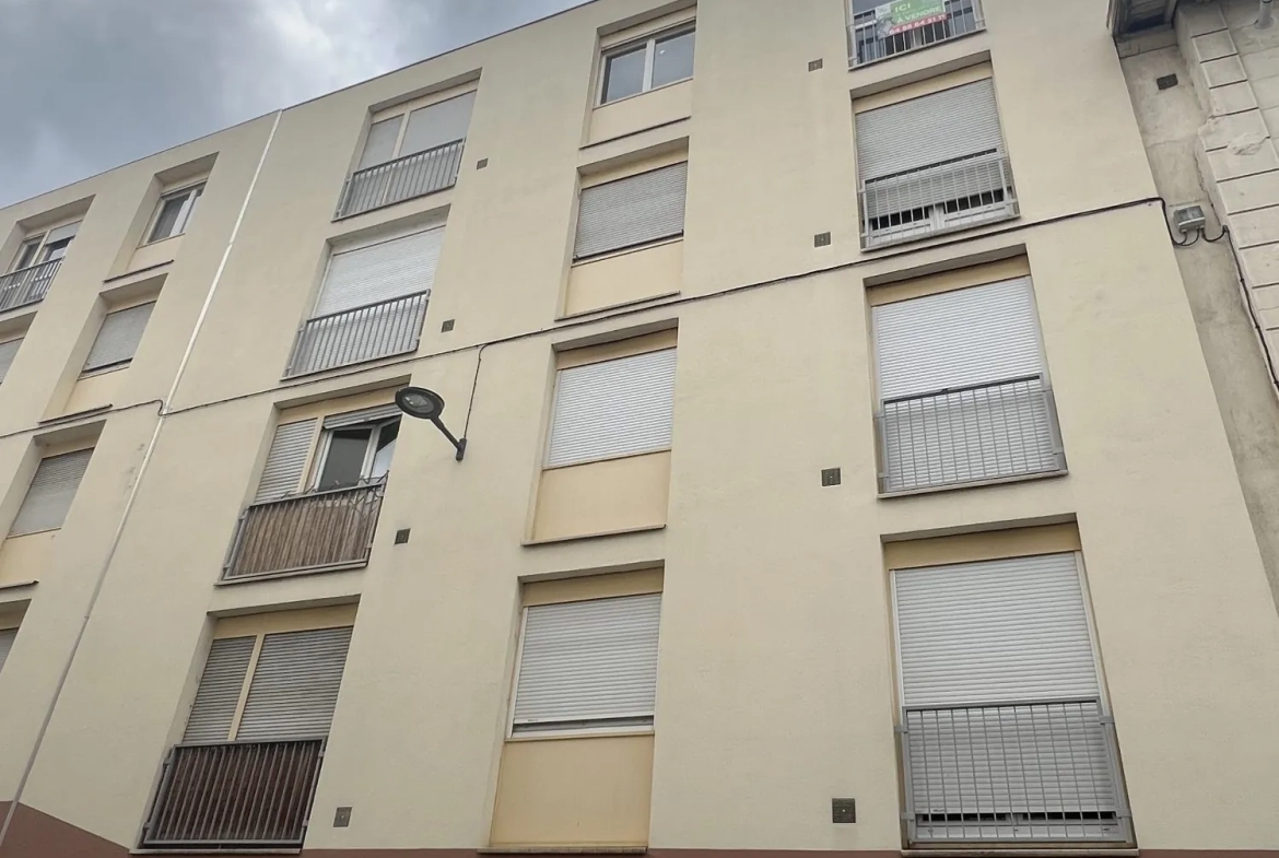 Appartement T1 à Saint-Étienne Centre-ville, à rénover 