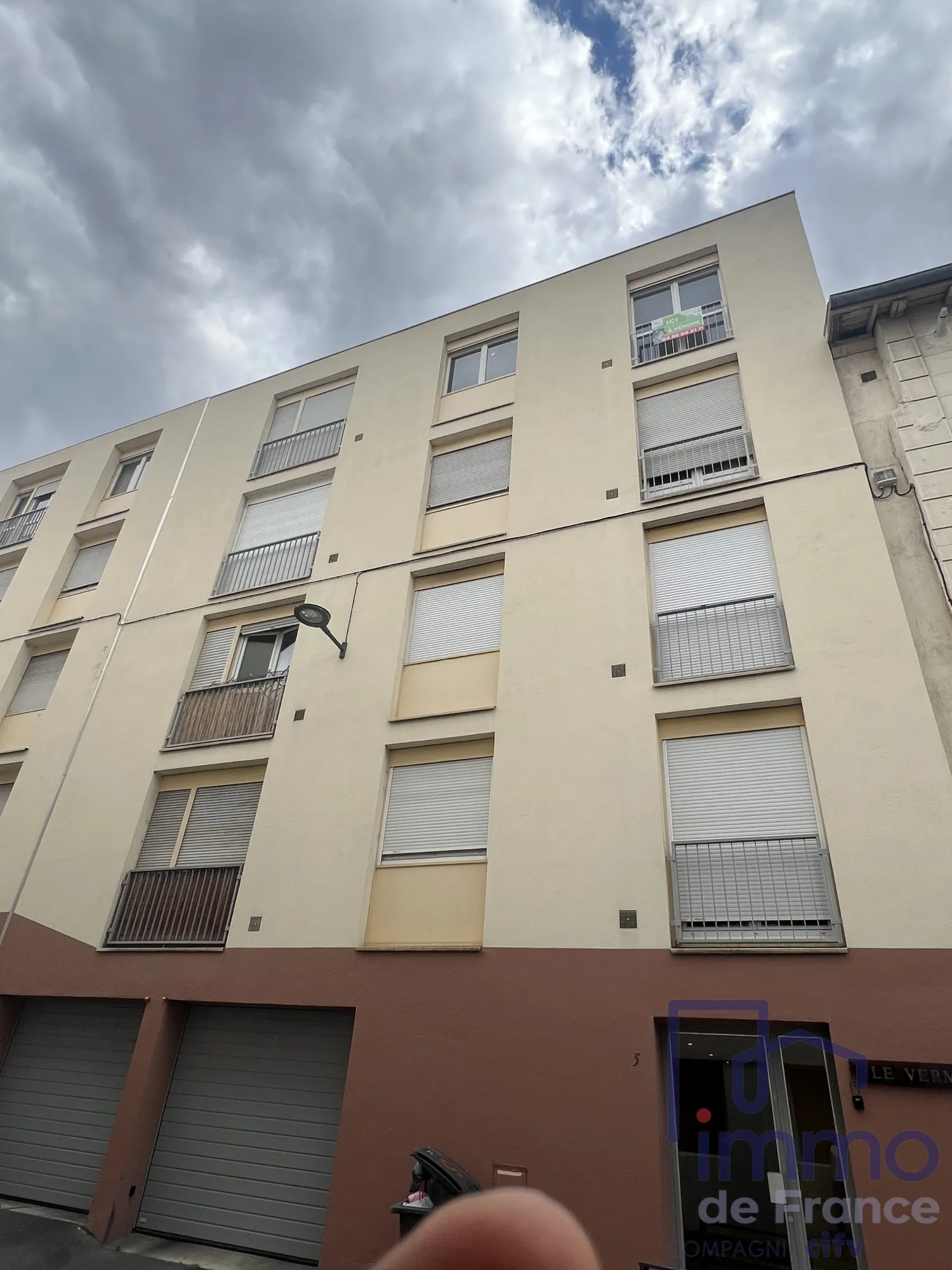 Appartement T1 à Saint-Étienne Centre-ville, à rénover 