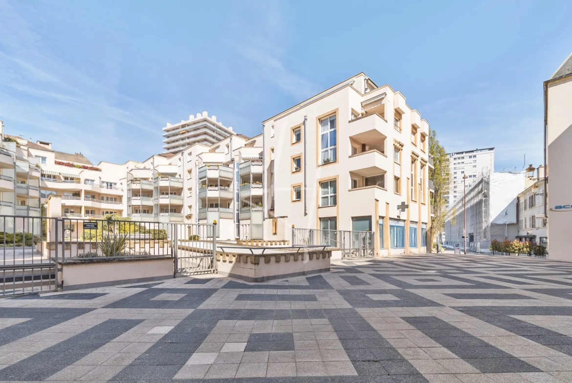 Appartement T2 senior de 57 m² avec loggia et box à Metz 