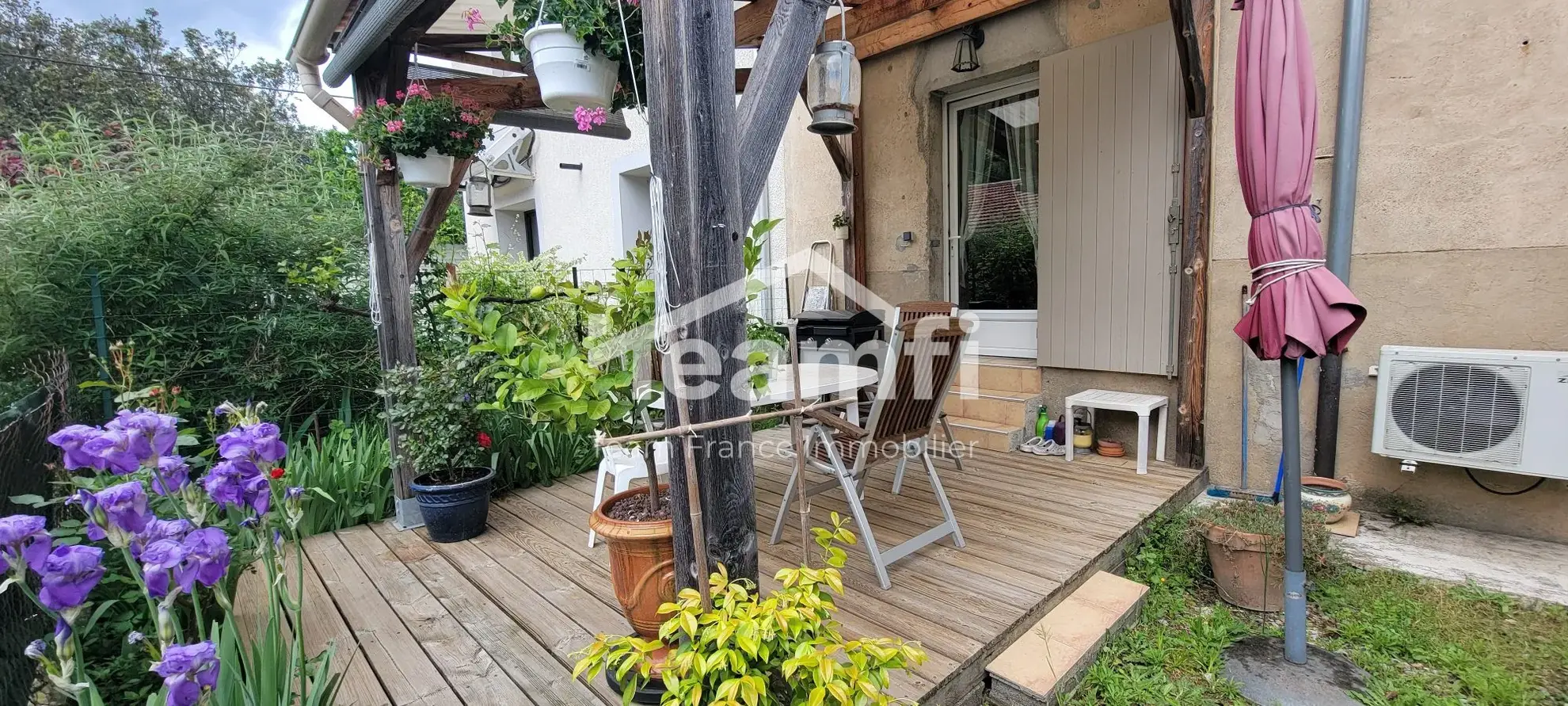 Charmante maison de village rénovée avec jardin et terrasse à Saint-Jean-de-Valériscle 