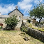 Charmante maison ancienne de 121 m² avec jardin et garage à Saint-Léonard-des-Bois