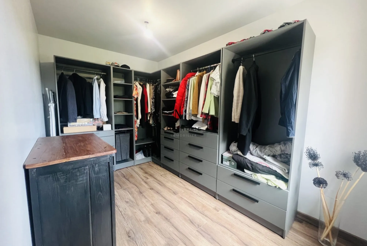Charmante maison ancienne de 121 m² avec jardin et garage à Saint-Léonard-des-Bois 