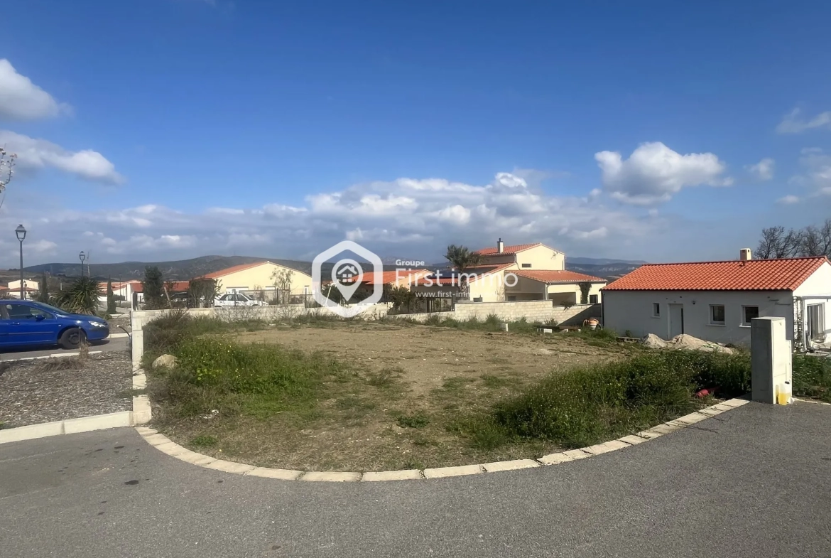 Terrain constructible à Montner de 477 m² avec vue dégagée 