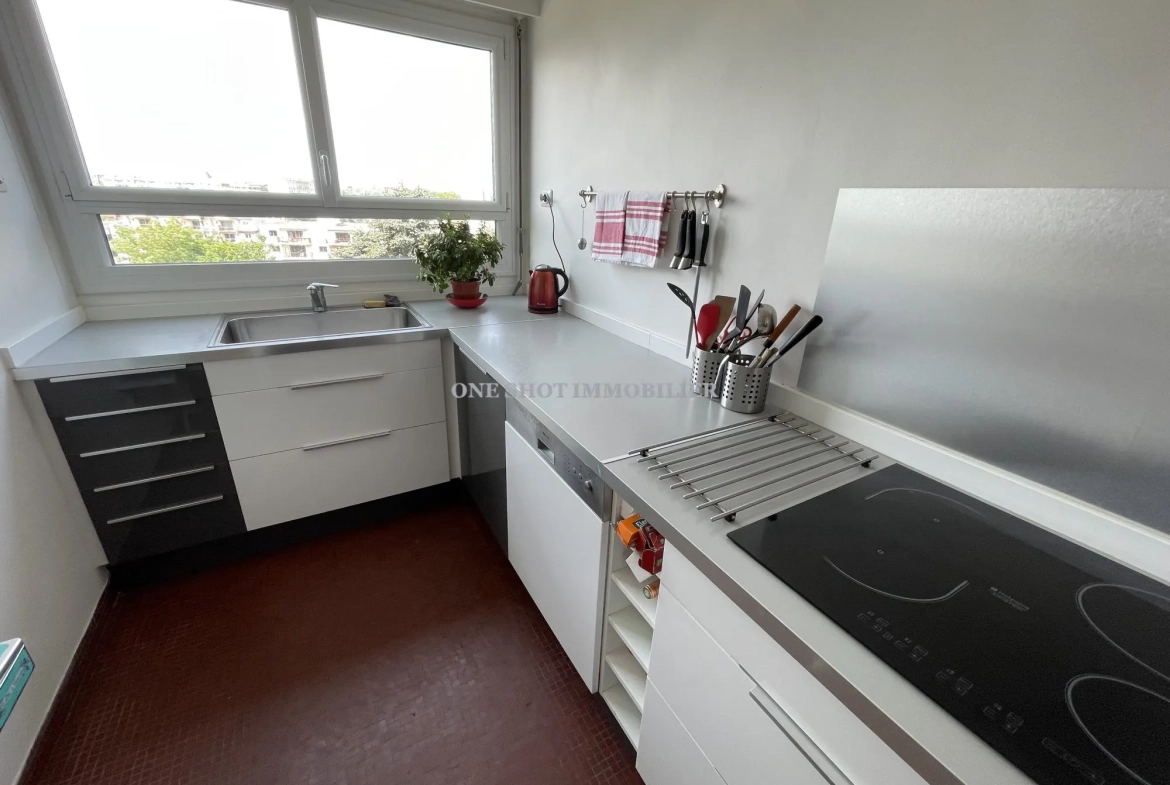 Appartements T3/T4 lumineux avec balcon et parking à Orléans Sud 