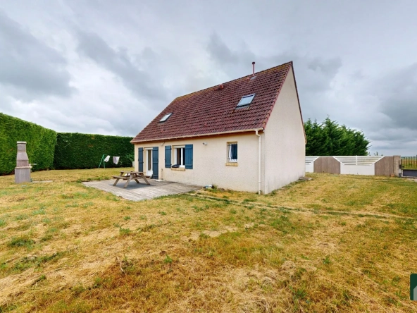 Maison familiale de plain-pied avec grand jardin à Villars 28150