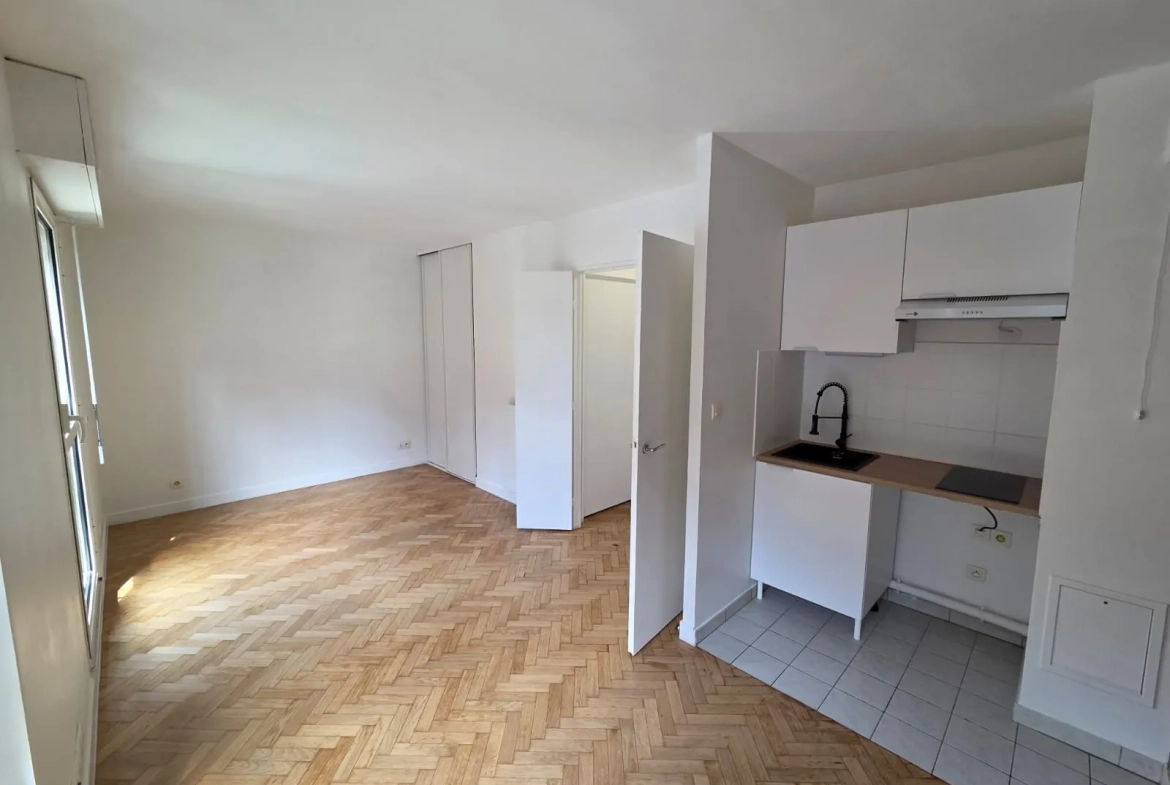 Studio rénové à Châtillon de 24,36 m², idéalement situé 
