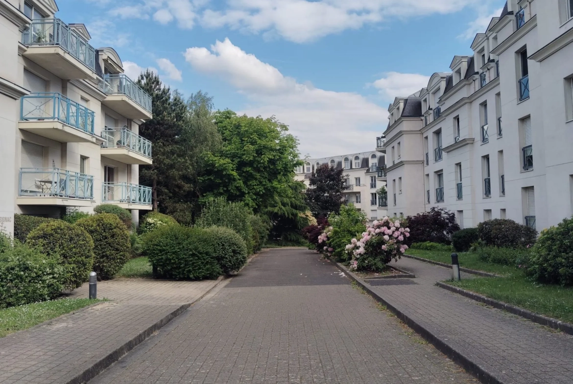 Studio rénové à Châtillon de 24,36 m², idéalement situé 