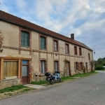 Maison à rénover de 136 m² avec grand potentiel à Chalautre-la-Grande