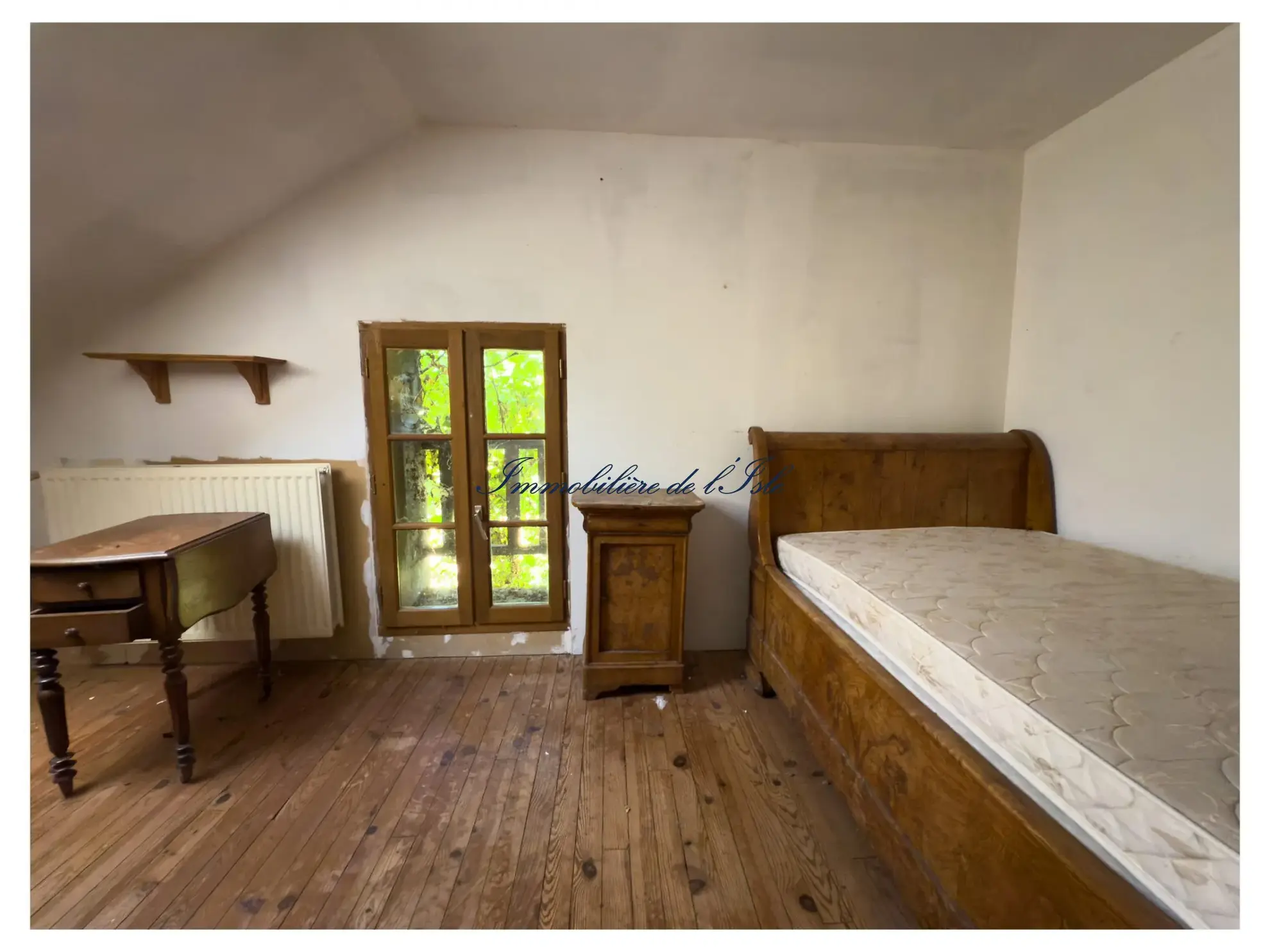 Maison en pierre avec corps de ferme à rénover à Saint-Vincent-sur-l'Isle, 24420 