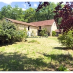 Maison en pierre avec corps de ferme à rénover à Saint-Vincent-sur-l'Isle, 24420