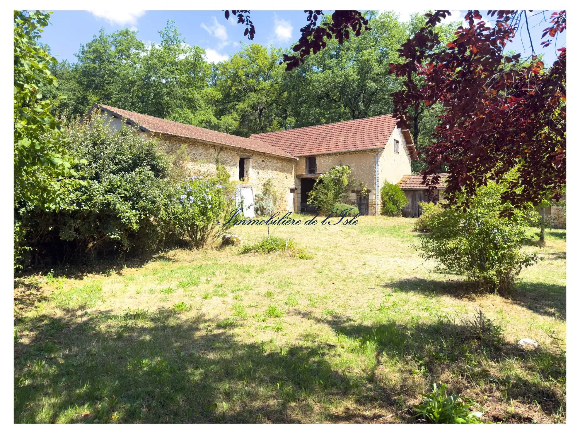 Maison en pierre avec corps de ferme à rénover à Saint-Vincent-sur-l'Isle, 24420 