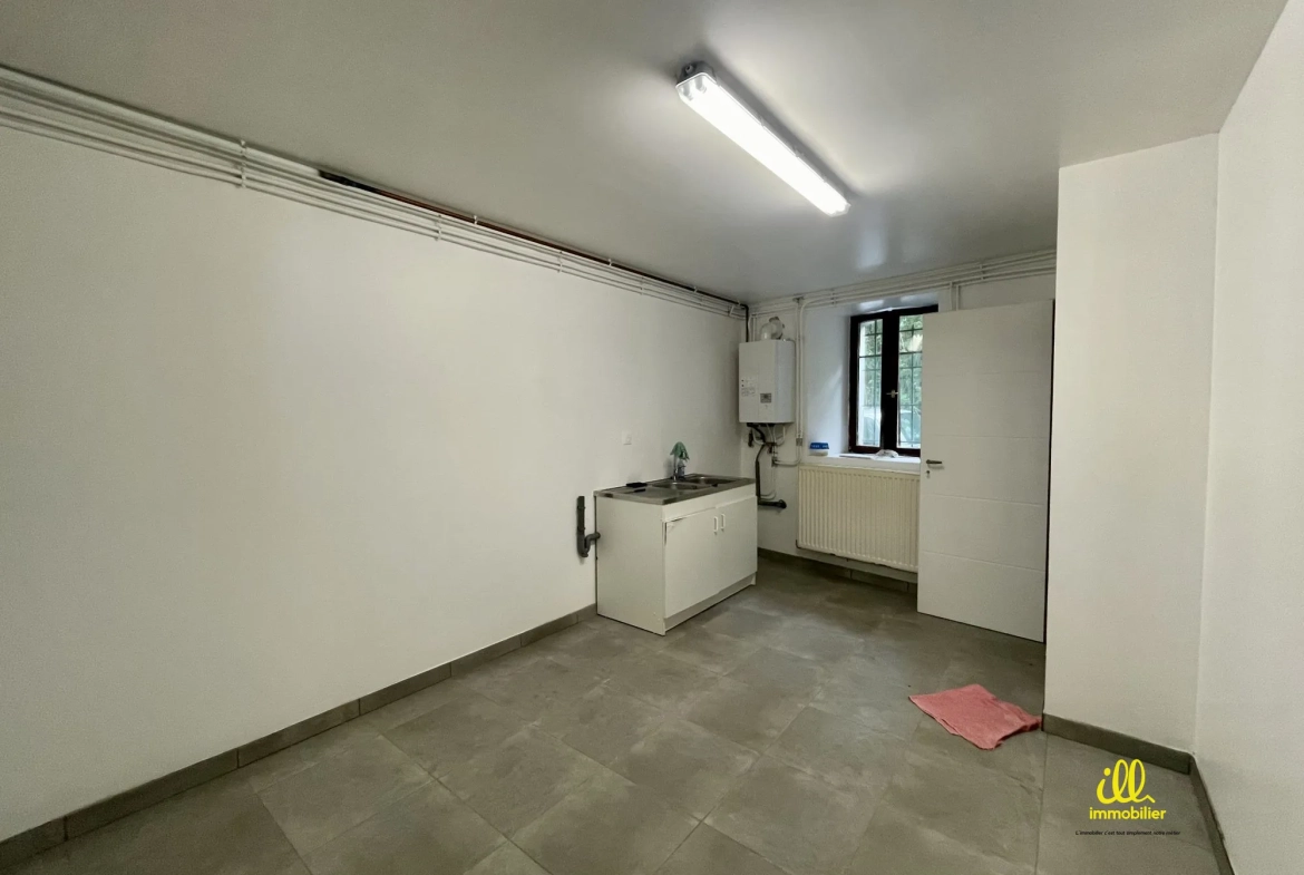 Immeuble à vendre à Nouzonville avec deux appartements louables 