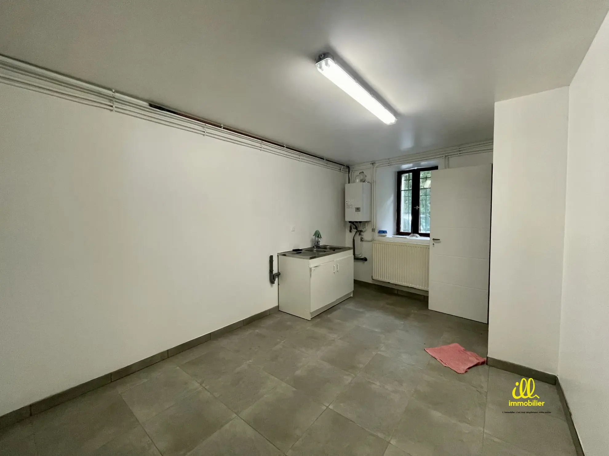Immeuble à vendre à Nouzonville avec deux appartements louables 