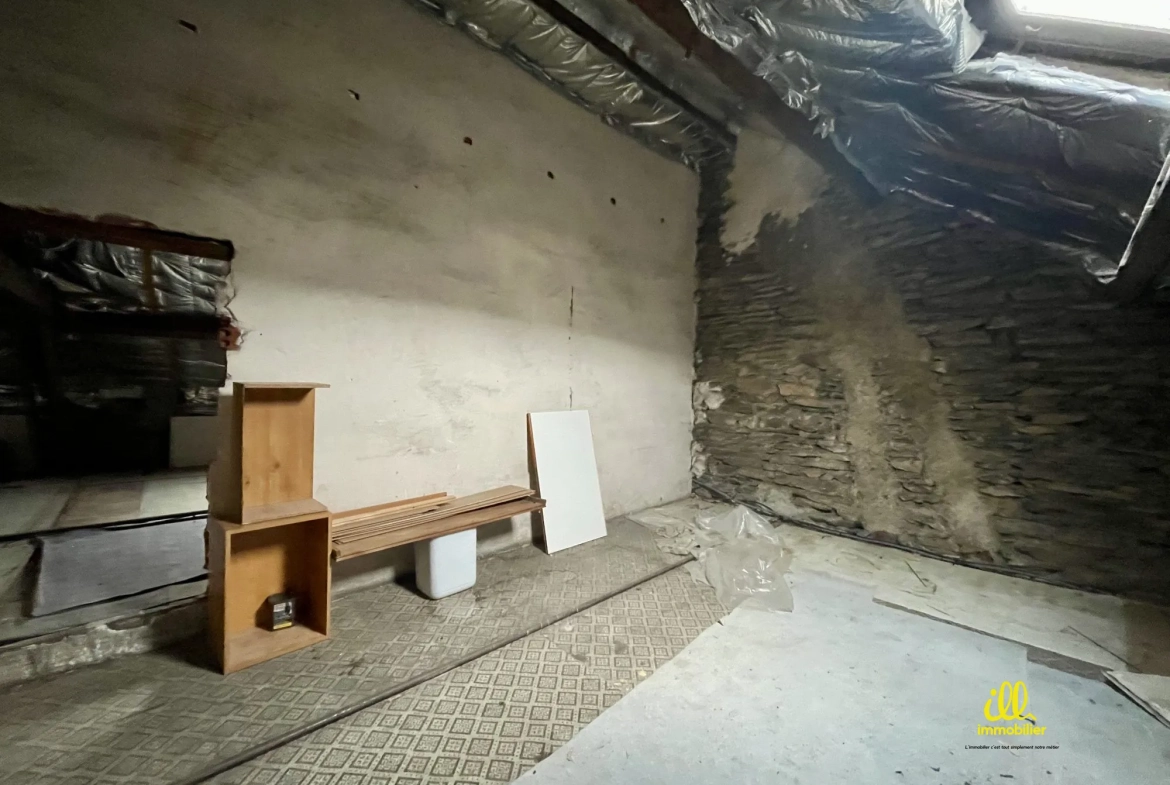 Immeuble à vendre à Nouzonville avec deux appartements louables 