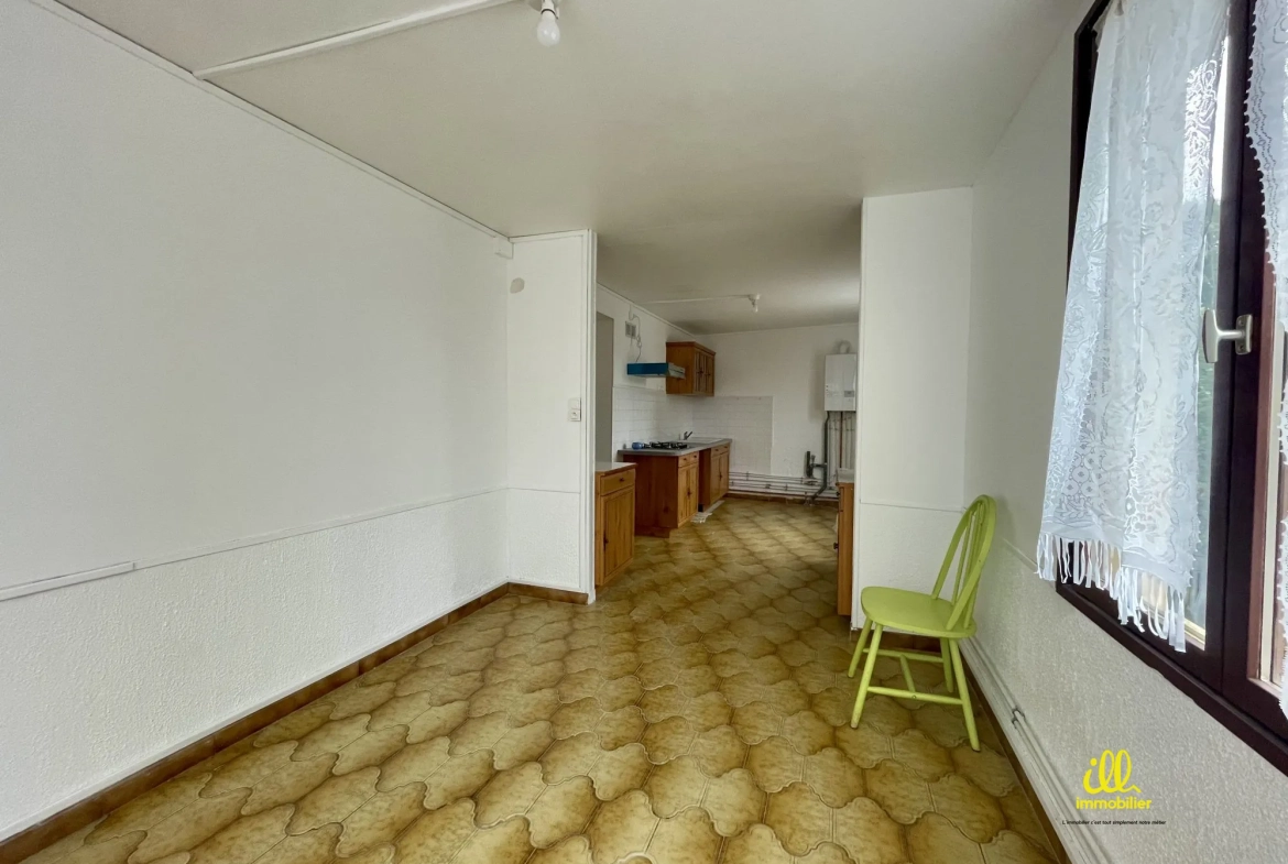 Immeuble à vendre à Nouzonville avec deux appartements louables 