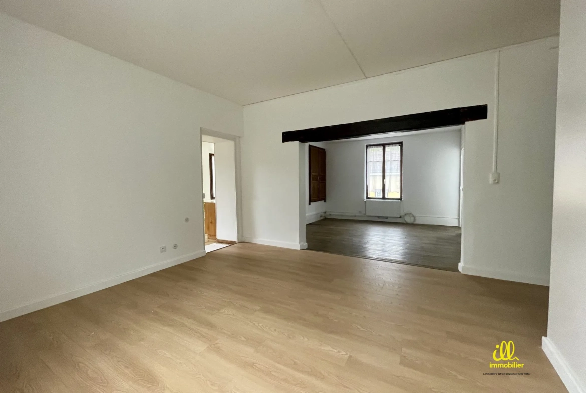 Immeuble à vendre à Nouzonville avec deux appartements louables 
