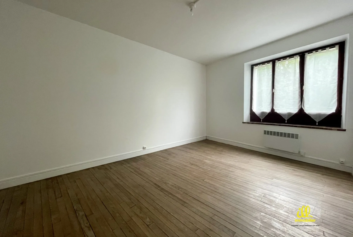 Immeuble à vendre à Nouzonville avec deux appartements louables 