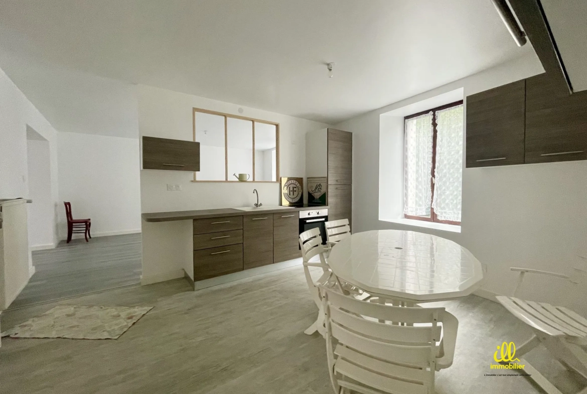 Immeuble à vendre à Nouzonville avec deux appartements louables 