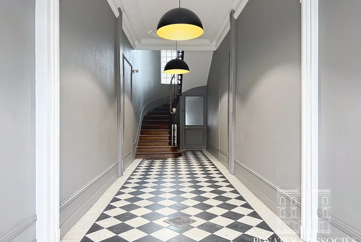 Appartement T2 rénové à Rouen, proche CHU, avec parking et cave 