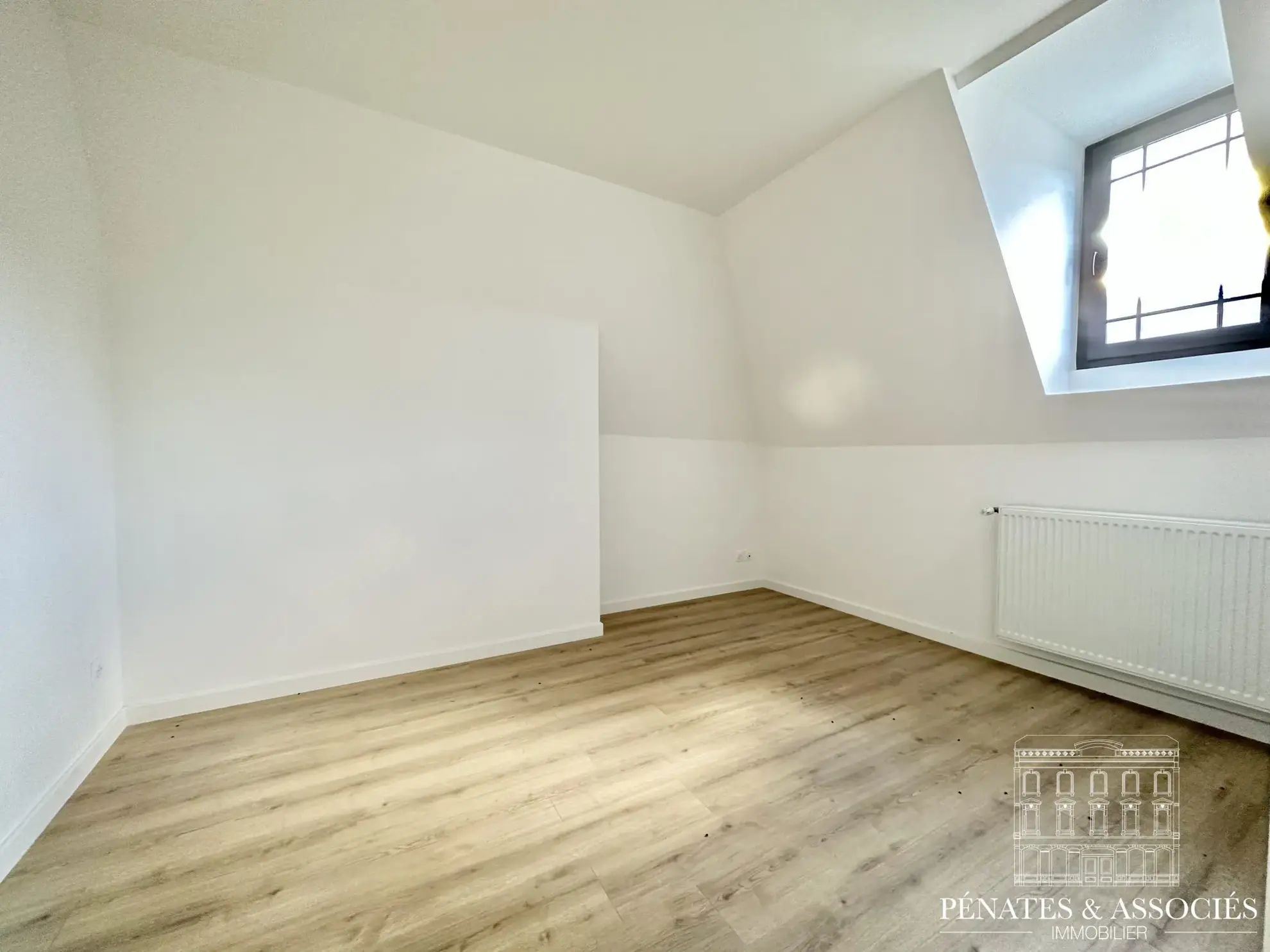 Appartement T2 rénové à Rouen, proche CHU, avec parking et cave 