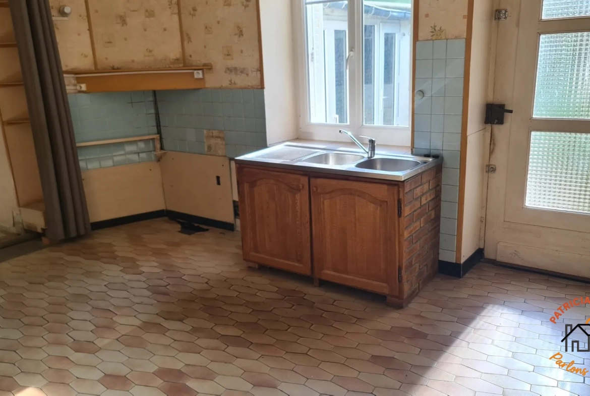 Lot de 2 maisons mitoyennes à rénover à Les Hautes Rivières - Opportunité à saisir 