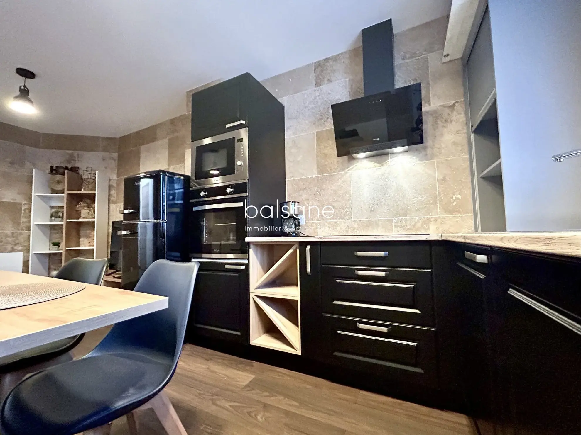 Appartement traversant à vendre à Dieppe - 46 m² rénové au cœur de la ville 