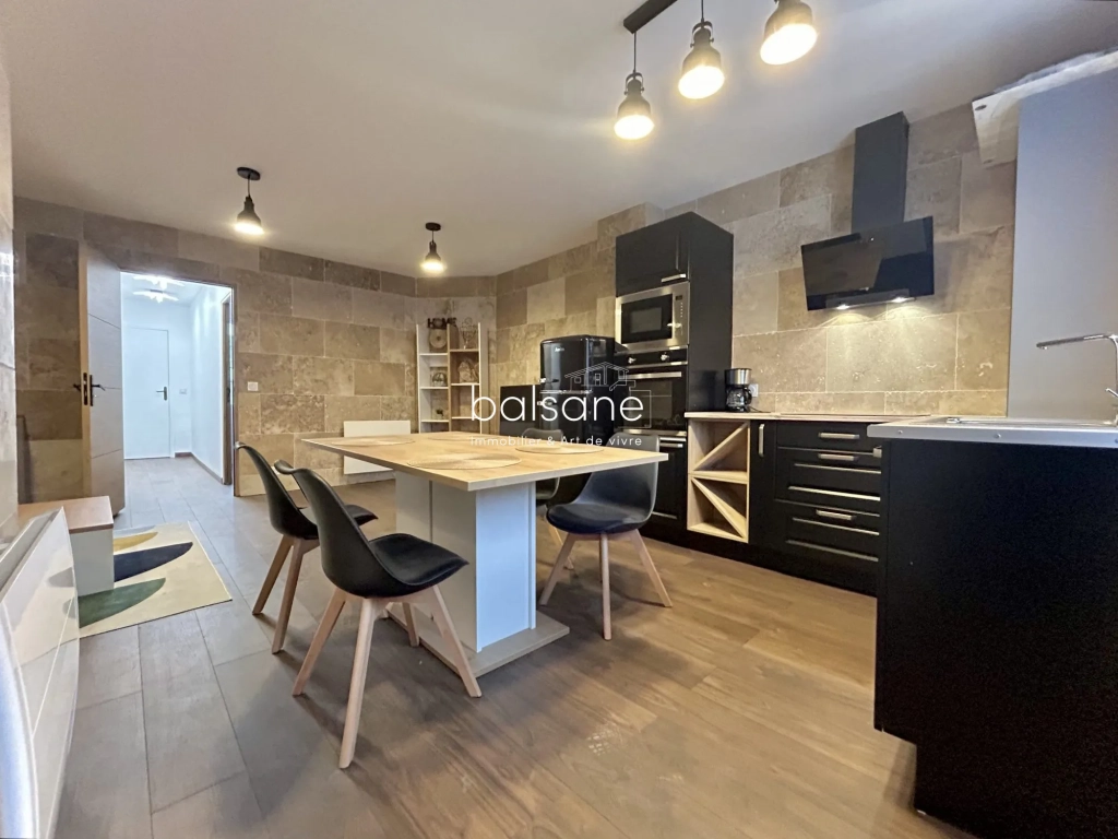 Appartement traversant à vendre à Dieppe - 46 m² rénové au cœur de la ville