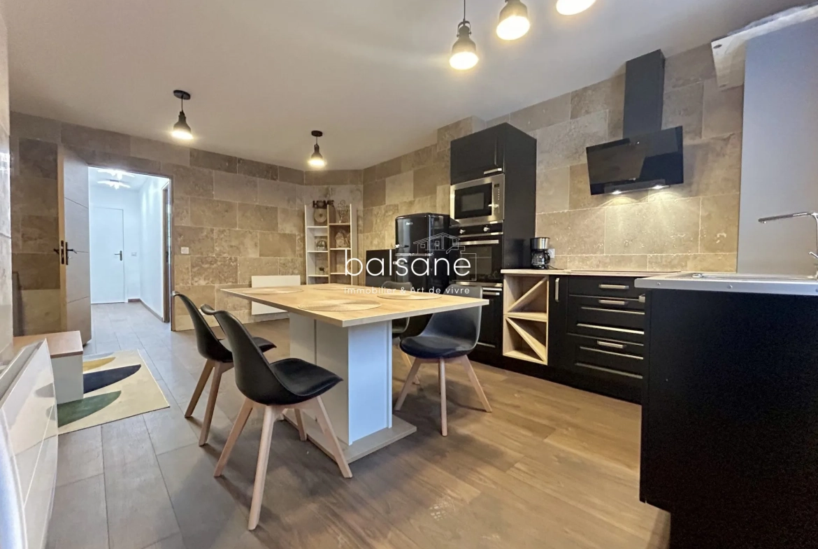 Appartement traversant à vendre à Dieppe - 46 m² rénové au cœur de la ville 