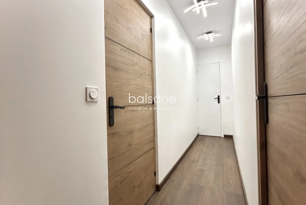Appartement traversant à vendre à Dieppe - 46 m² rénové au cœur de la ville 
