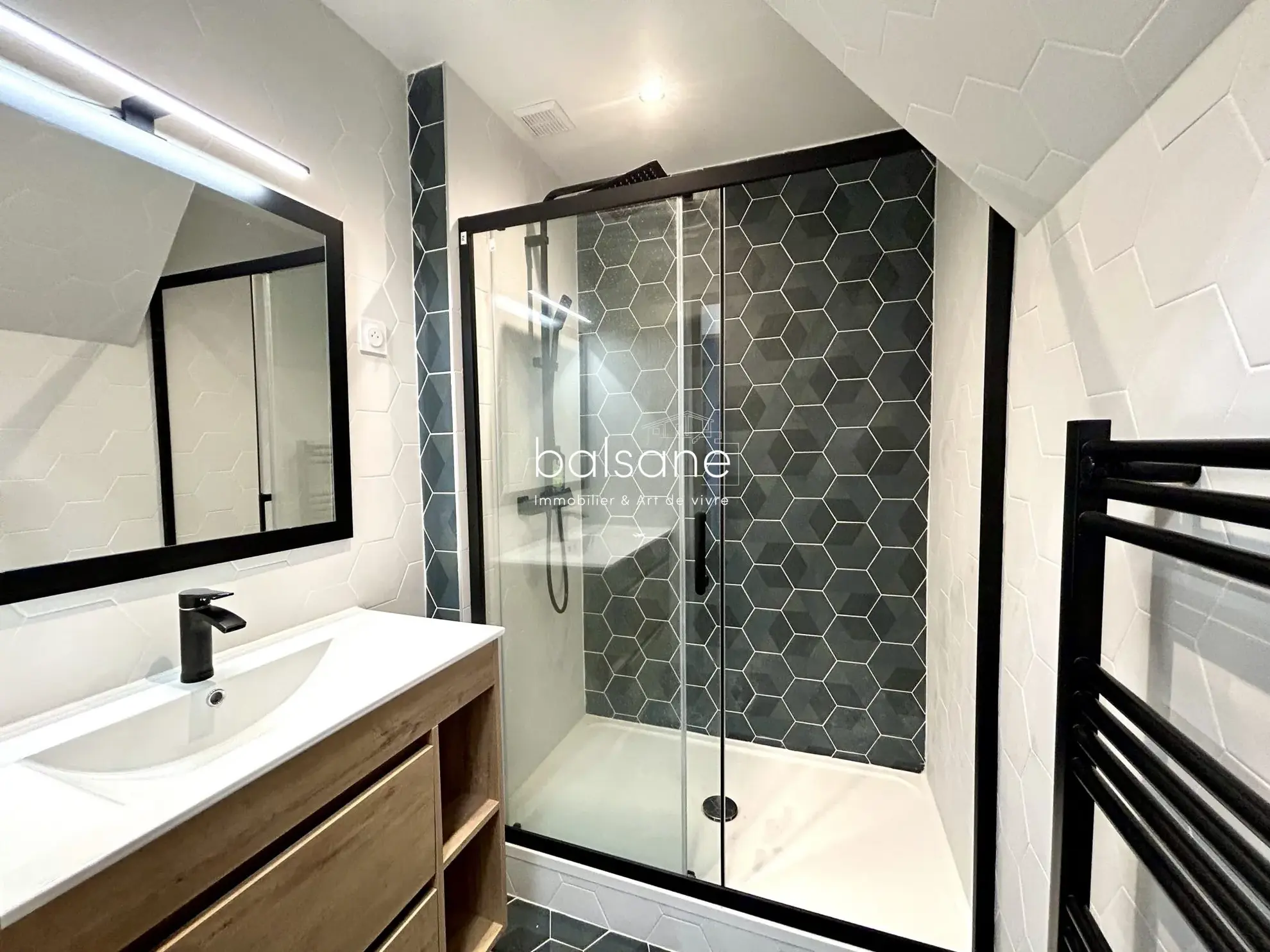 Appartement traversant à vendre à Dieppe - 46 m² rénové au cœur de la ville 