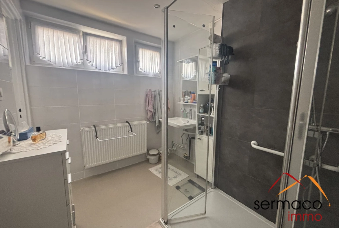 Appartement de 77,30 m² à Hombourg-Haut avec jardin et balcon - Prix 95 000 € 