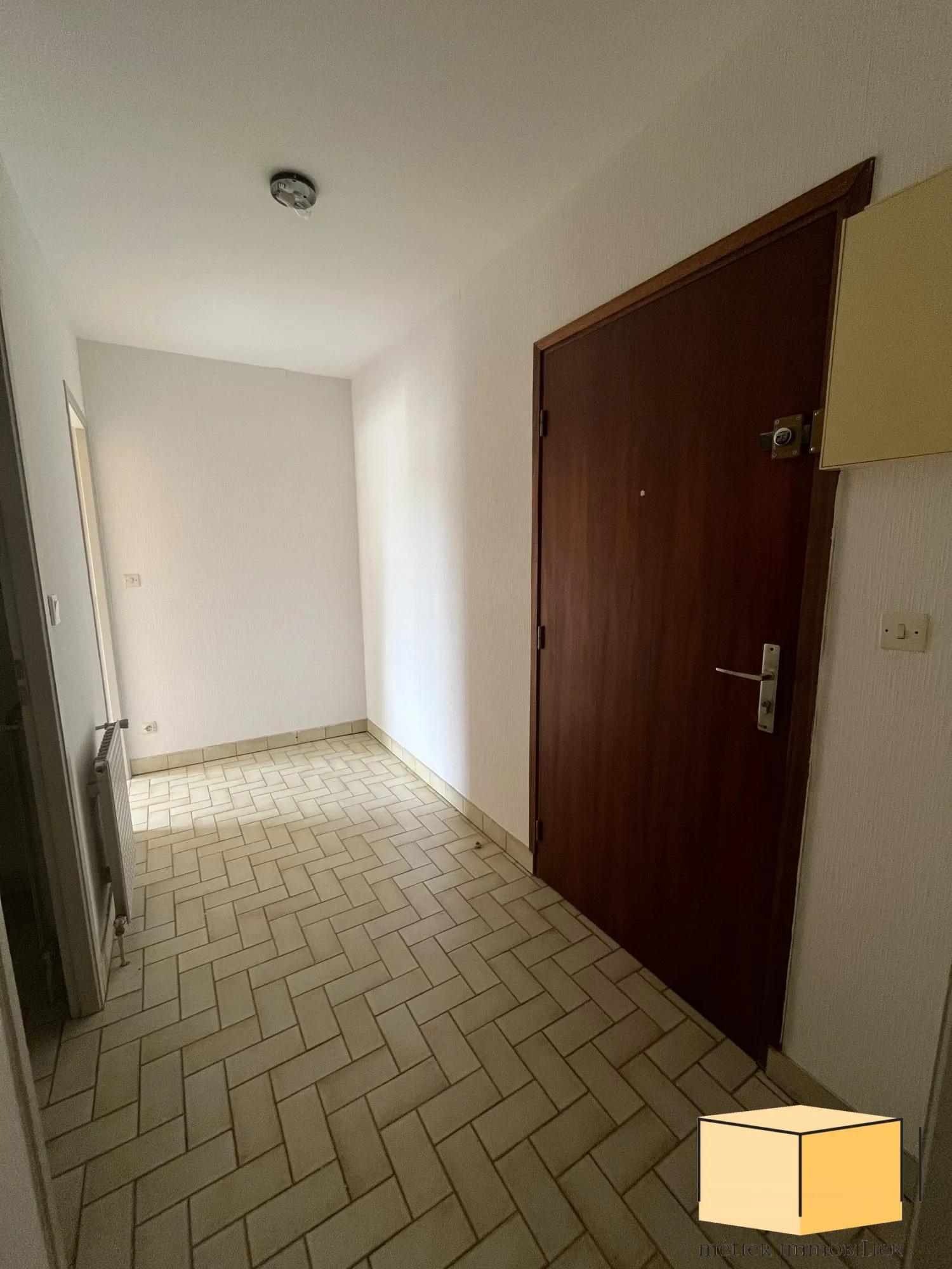 Appartement T2 avec cave et garage à Belley, idéal investisseur ou résident 