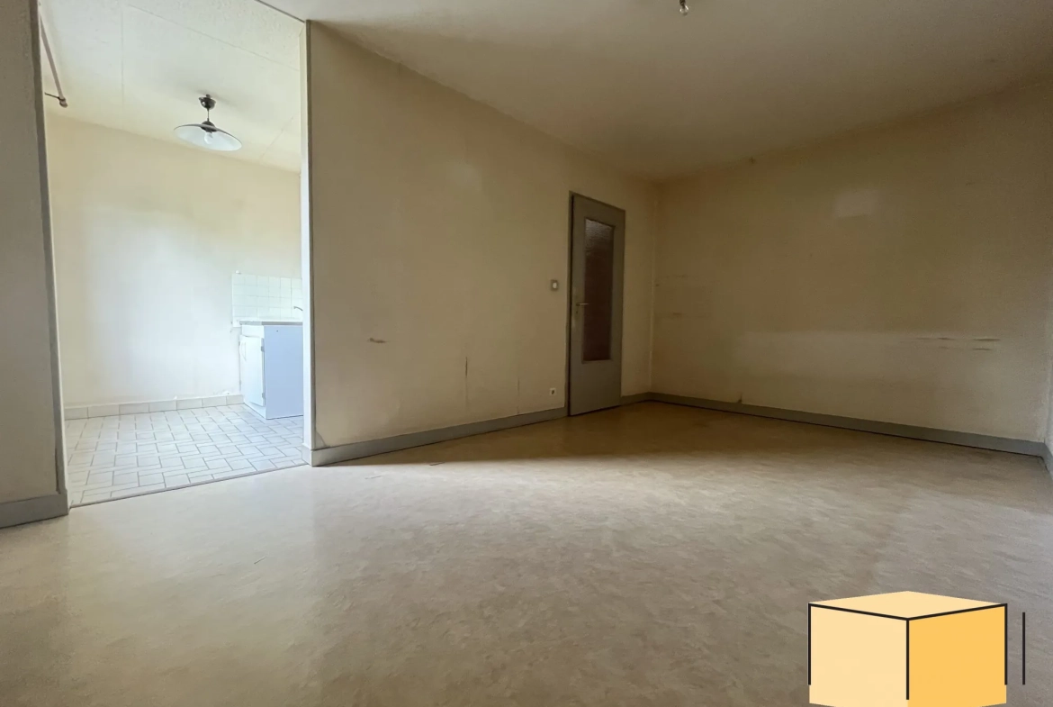 Appartement T2 avec cave et garage à Belley, idéal investisseur ou résident 