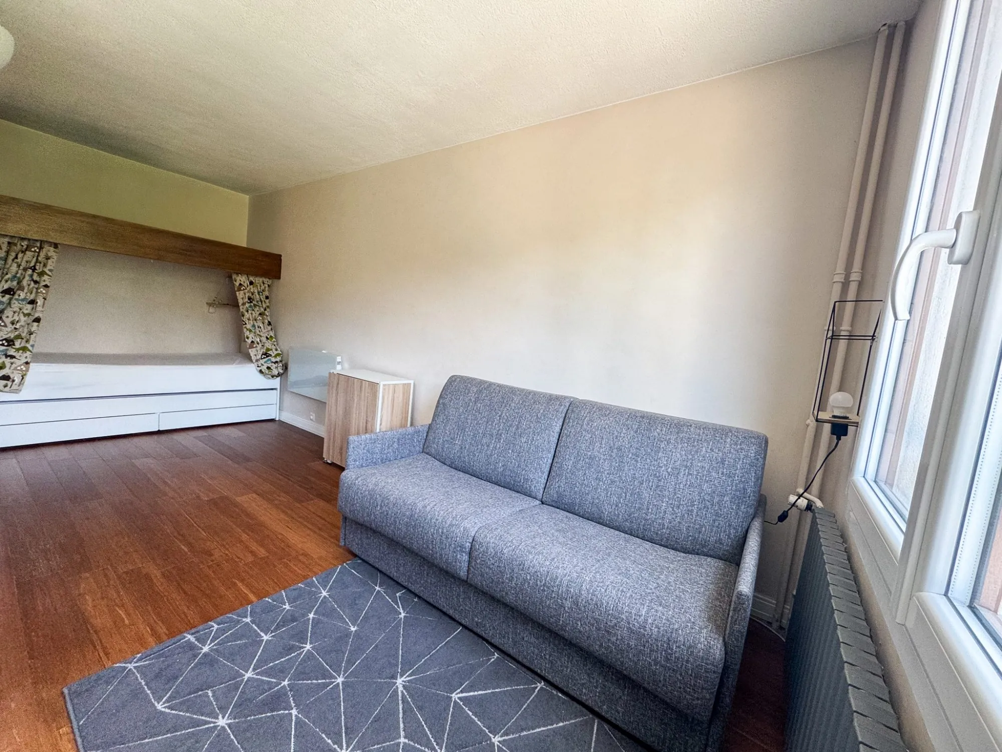 Séjour Studio rénové avec vue sur la montagne à Auron, calme et garage inclus 
