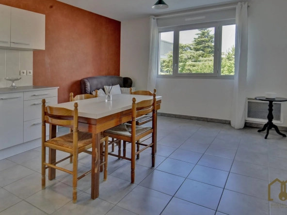 Appartement T2 de 37m² avec garage à Saint-Priest en vente interactive