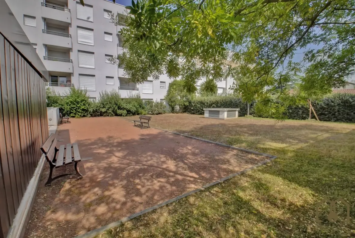 Appartement T2 de 37m² avec garage à Saint-Priest en vente interactive 