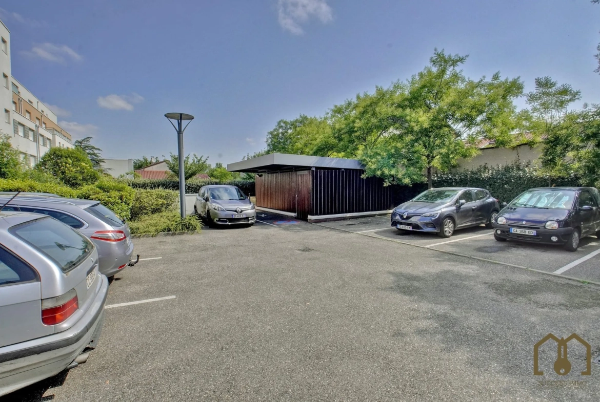 Appartement T2 de 37m² avec garage à Saint-Priest en vente interactive 