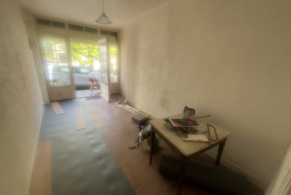 Maison à vendre en centre-ville d'Evaux-les-Bains avec 2 chambres 