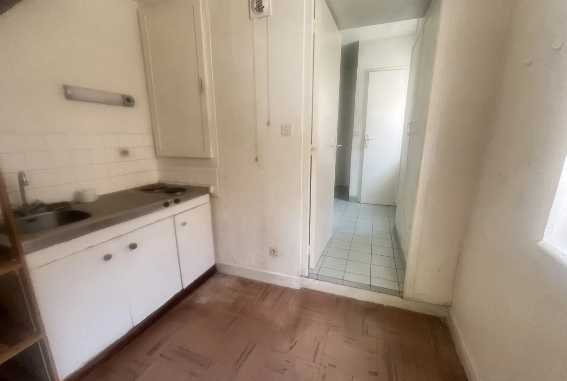Maison à vendre en centre-ville d'Evaux-les-Bains avec 2 chambres 