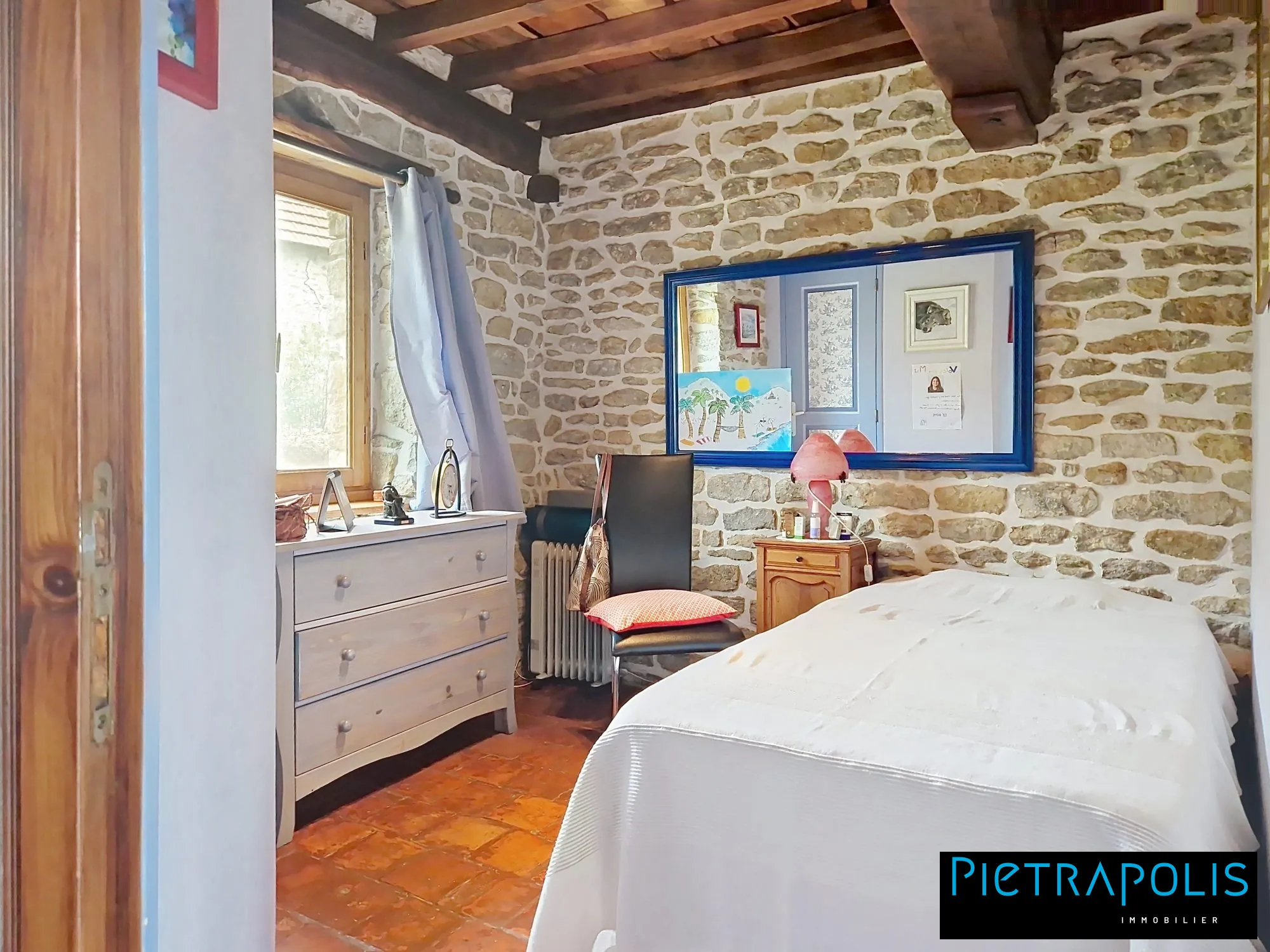 Maison en pierre à rénover avec terrain à Vendenesse-lès-Charolles 