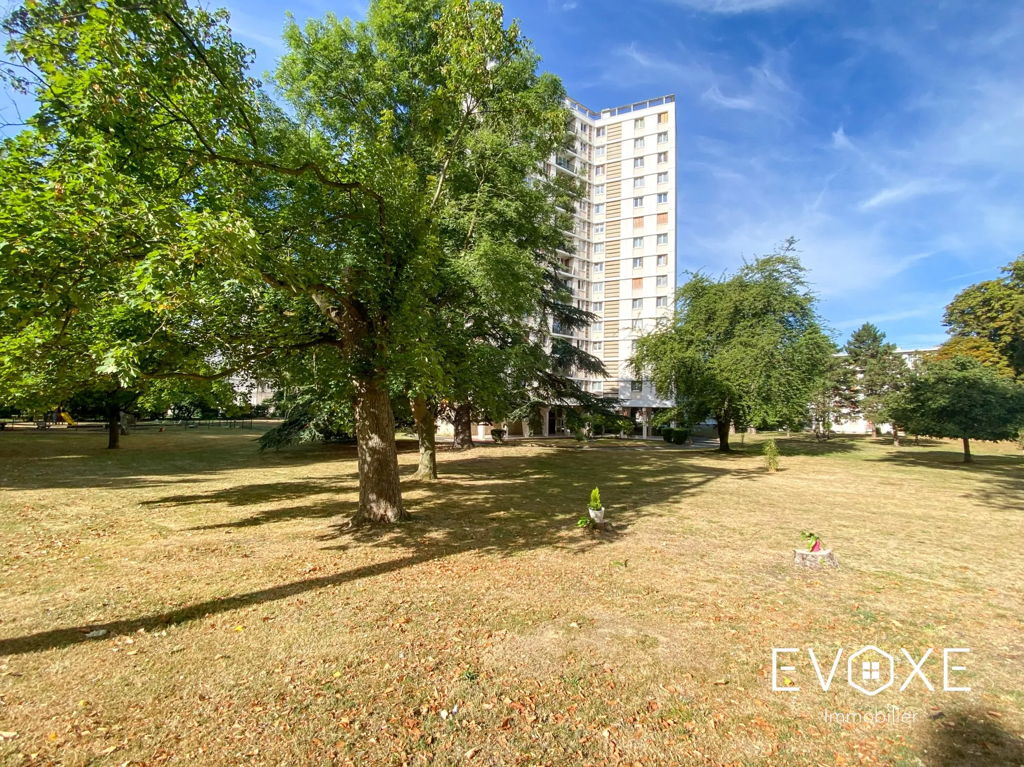 Appartement T5 lumineux avec vue dégagée à Eaubonne - 81,51 m² 
