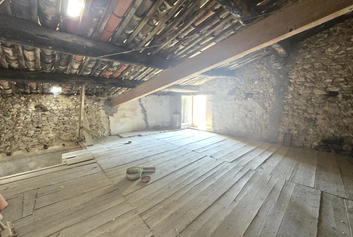 Maison de village à vendre à Aniane (34) - 99 m² avec potentiel d'aménagement 