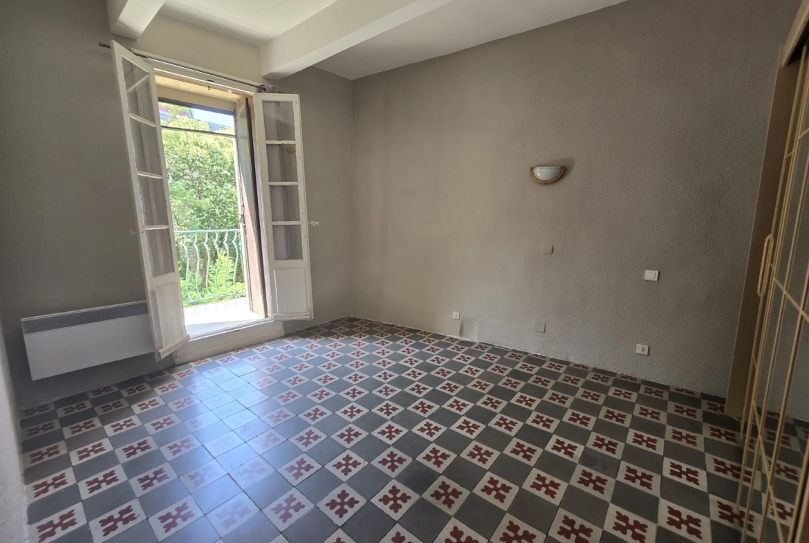 Maison de village à vendre à Aniane (34) - 99 m² avec potentiel d'aménagement 