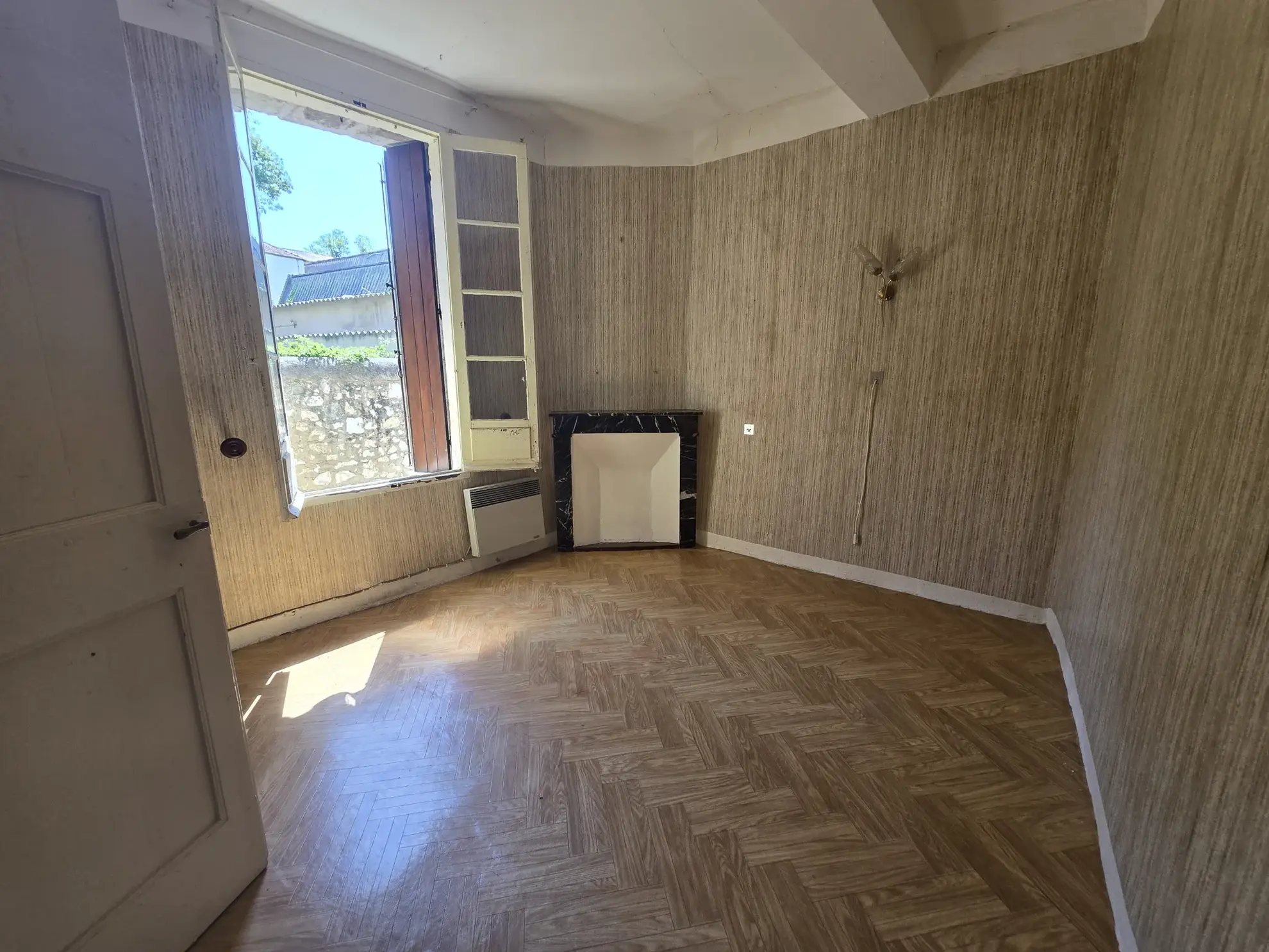 Maison de village à vendre à Aniane (34) - 99 m² avec potentiel d'aménagement 