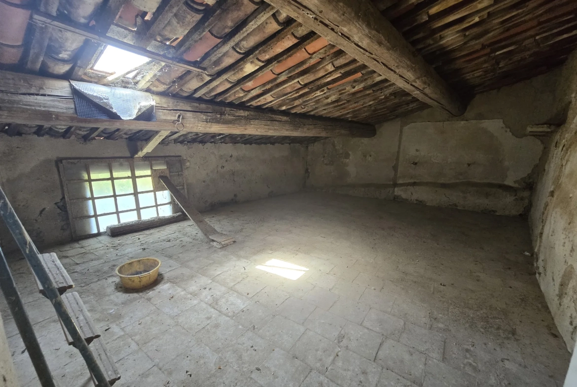 Maison de village à vendre à Aniane (34) - 99 m² avec potentiel d'aménagement 