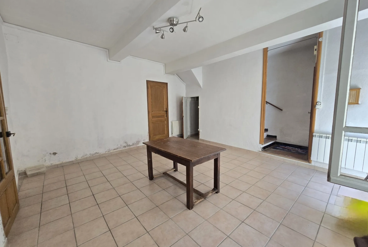 Maison de village à vendre à Aniane (34) - 99 m² avec potentiel d'aménagement 