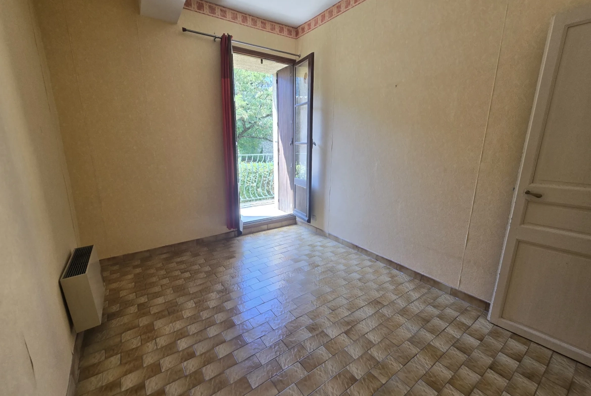 Maison de village à vendre à Aniane (34) - 99 m² avec potentiel d'aménagement 
