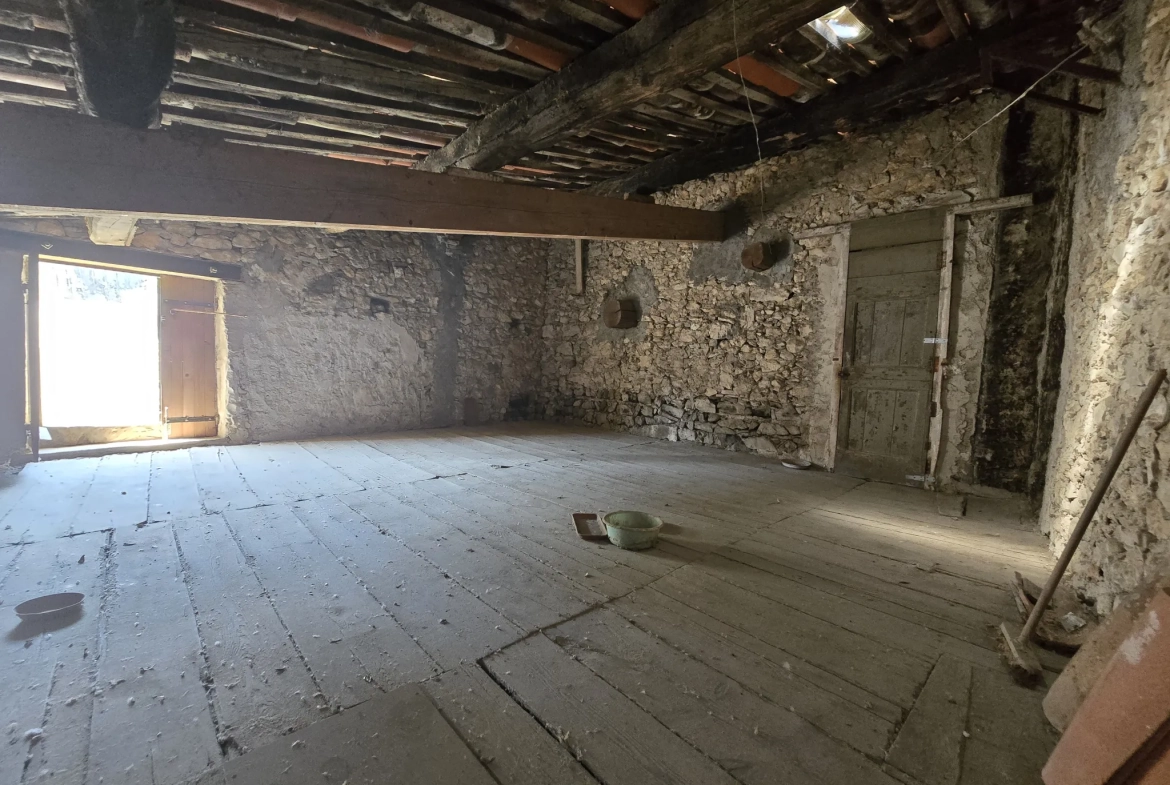 Maison de village à vendre à Aniane (34) - 99 m² avec potentiel d'aménagement 